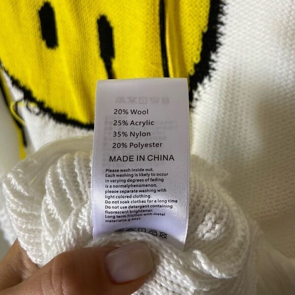 13De Marzo x Smiley Broken Suture Pin Knit White Dress SweaterCrew  Size S-L - Picture 12 of 16